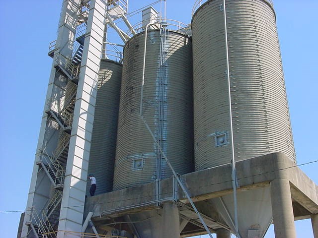 Silos for repair