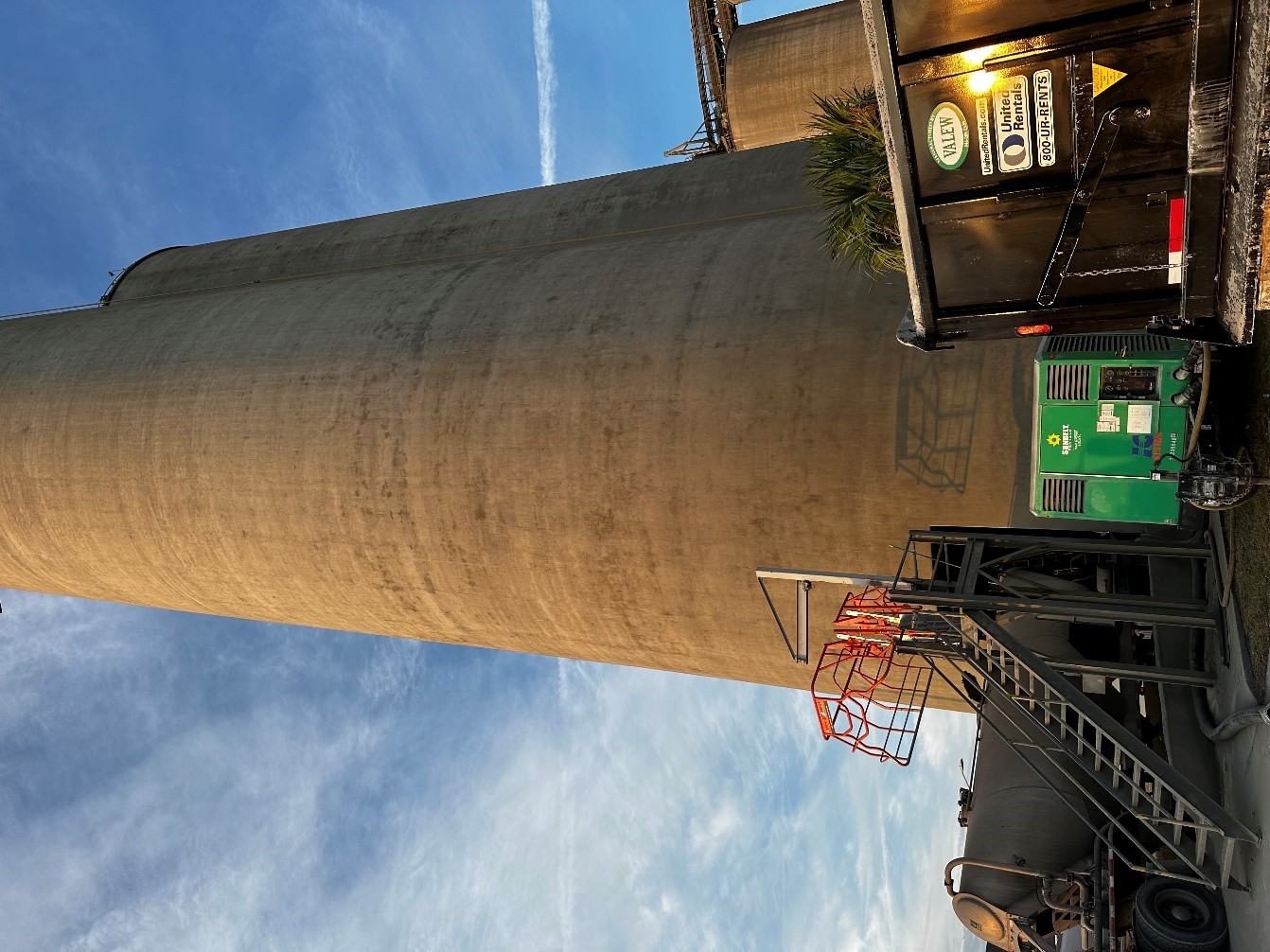 Maintenance of cement storage silo